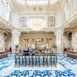Grandhotel Pupp מלון