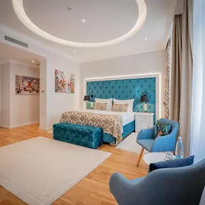 Golden Key Boutique מלון