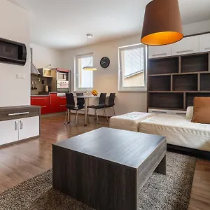 Apartment Modern With 2 Bedrooms, Karlsbad