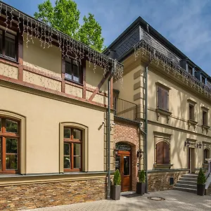 4* Hotel Malé Versailles