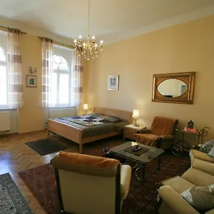 No. 20 Jaltská 3 Apartmán